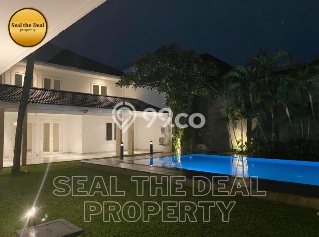 Sewa Rumah Strategis LT 700m2 / LB 500m2 di Kemang, Jakarta Selatan Sewa Rumah Strategis LT 700m2 / LB 500m2 di Kemang, Jakarta Selatan