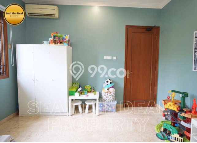 Rumah Luxury Modern Tanpa Renovasi di Kemanggisan Jakarta Barat Rumah Luxury Modern Tanpa Renovasi di Kemanggisan Jakarta Barat