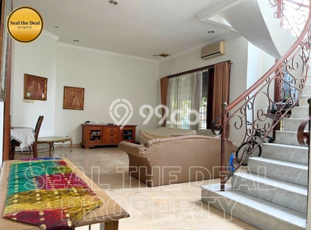For Sale! Premium House LT 278m2 Desain Elegan di Slipi For Sale! Premium House LT 278m2 Desain Elegan di Slipi