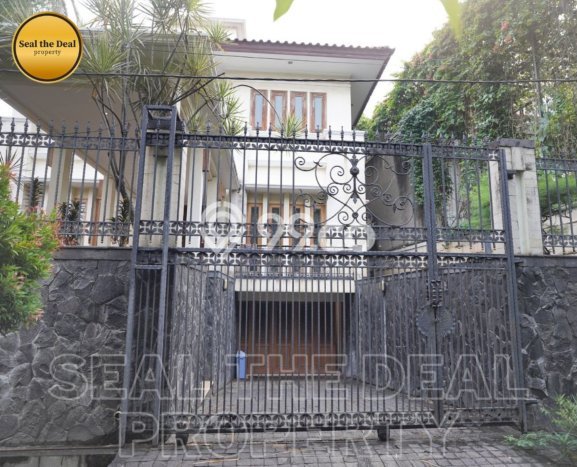 Rumah Luxury Modern Tanpa Renovasi di Kemanggisan Jakarta Barat Rumah Luxury Modern Tanpa Renovasi di Kemanggisan Jakarta Barat