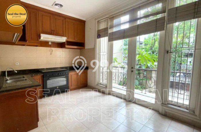For Sale! Luxury House LT 550m2 Desain Modern di Pondok Indah For Sale! Luxury House LT 550m2 Desain Modern di Pondok Indah