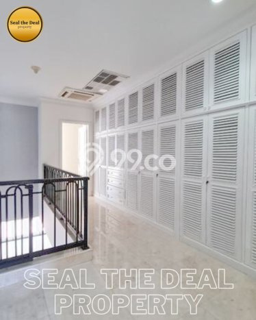 Hunian Modern dengan LT 325m2 & LB 375m2 Dikontrakkan di Senopati Hunian Modern dengan LT 325m2 & LB 375m2 Dikontrakkan di Senopati