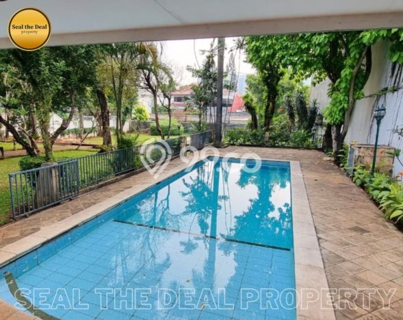 Hunian Bagus Disewakan di Kemang, Jakarta Selatan LT 2500m2, LB 1200m2 Hunian Bagus Disewakan di Kemang, Jakarta Selatan LT 2500m2, LB 1200m2