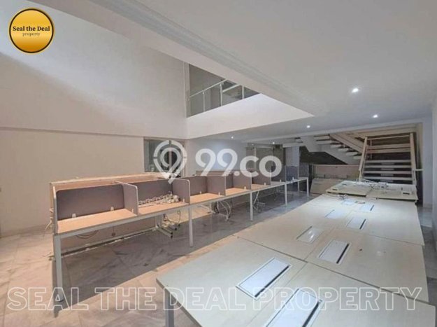 Hunian Bagus Disewakan di Kemang, Jakarta Selatan LT 2500m2, LB 1200m2 Hunian Bagus Disewakan di Kemang, Jakarta Selatan LT 2500m2, LB 1200m2