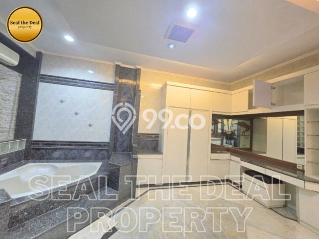Sewa Rumah Nyaman di Pondok Indah LT 600m2 / LB 800m2 Kondisi Bagus Sewa Rumah Nyaman di Pondok Indah LT 600m2 / LB 800m2 Kondisi Bagus