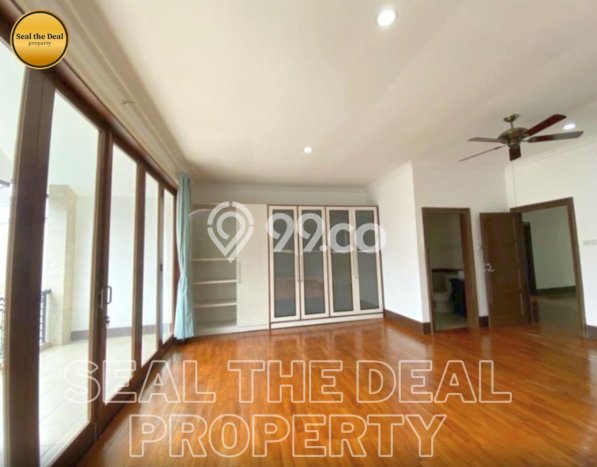 Disewakan Rumah Modern di Kebayoran Baru Harga Rp 990 Juta/ Tahun Disewakan Rumah Modern di Kebayoran Baru Harga Rp 990 Juta/ Tahun