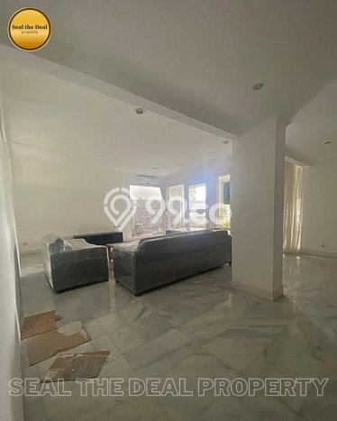 Hunian Bagus Disewakan di Kemang, Jakarta Selatan LT 2500m2, LB 1200m2 Hunian Bagus Disewakan di Kemang, Jakarta Selatan LT 2500m2, LB 1200m2