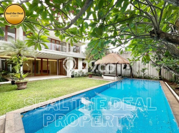 Rumah Elit LB 600m2 Siap Huni Desain Elegan di Kemang, Jakarta Selatan Rumah Elit LB 600m2 Siap Huni Desain Elegan di Kemang, Jakarta Selatan