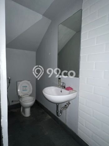 Rumah Sewa Tangerang LT 71m2 LB 143m2 Kawasan Lippo Karawaci Rumah Sewa Tangerang LT 71m2 LB 143m2 Kawasan Lippo Karawaci