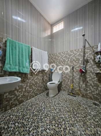 Hunian Mewah LB 300m2 Siap Pakai Desain Elegan di Modernland, Tangerang Hunian Mewah LB 300m2 Siap Pakai Desain Elegan di Modernland, Tangerang