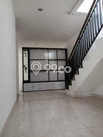 Rumah Modern 2 KT di Modernland Tangerang Unfurnished Rumah Modern 2 KT di Modernland Tangerang Unfurnished