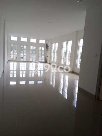 Disewakan Ruko di Kawasan Ramai Modernland Luas 210m2 Disewakan Ruko di Kawasan Ramai Modernland Luas 210m2