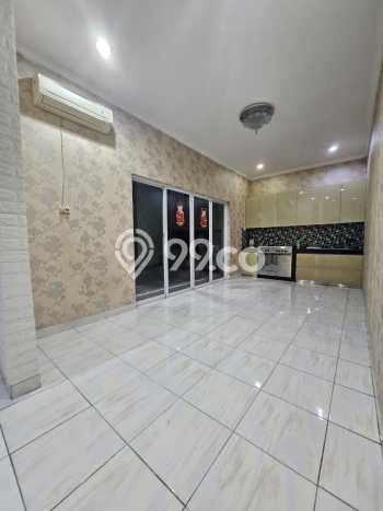 Disewakan! Rumah 3 Kamar Tidur &
2 Kamar Mandi di Modernland, Tangerang Disewakan! Rumah 3 Kamar Tidur &
2 Kamar Mandi di Modernland, Tangerang