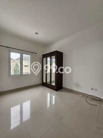 Disewakan! Rumah 4 Kamar Tidur &
4 Kamar Mandi di gading serpong samara village, Tangerang Disewakan! Rumah 4 Kamar Tidur &
4 Kamar Mandi di gading serpong samara village, Tangerang