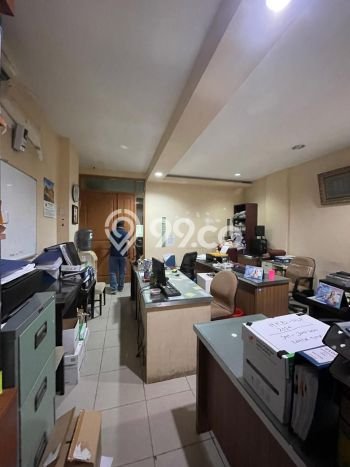 Unit Ruko Dijual di Jakarta Pusat LT 69m2 & LB 250m2 Unit Ruko Dijual di Jakarta Pusat LT 69m2 & LB 250m2