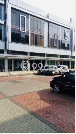 LOKASI STRATEGIS! Ruko di Cakung, Luas 235m2m², Jalan Utama LOKASI STRATEGIS! Ruko di Cakung, Luas 235m2m², Jalan Utama
