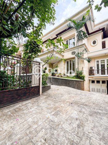 Rumah Mewah LB 600m2 Siap Huni Desain Elegan di Pondok Indah, Jakarta Selatan Rumah Mewah LB 600m2 Siap Huni Desain Elegan di Pondok Indah, Jakarta Selatan