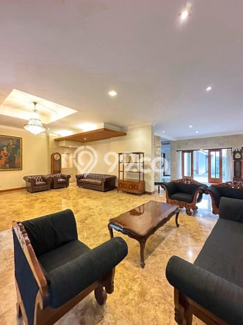 Hunian Eksklusif Dijual LT 726m2 di Kebayoran Baru, Jakarta Selatan Hunian Eksklusif Dijual LT 726m2 di Kebayoran Baru, Jakarta Selatan