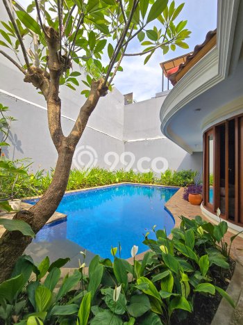 Siap Huni Rumah Mewah 4 Kamar di Kebayoran Baru Dekat ke Mana Saja Siap Huni Rumah Mewah 4 Kamar di Kebayoran Baru Dekat ke Mana Saja