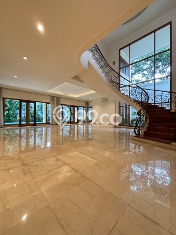 Rumah Kondisi Baik Disewakan di Pejaten, Jakarta Selatan LT 1000m2, LB 1000m2 Rumah Kondisi Baik Disewakan di Pejaten, Jakarta Selatan LT 1000m2, LB 1000m2
