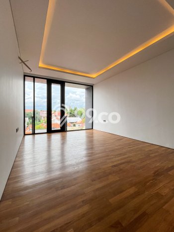 For Sale! Luxury House LT 209m2 Desain Elegan di Kemang For Sale! Luxury House LT 209m2 Desain Elegan di Kemang
