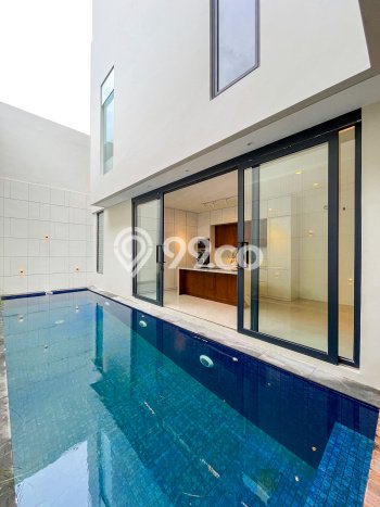 Rumah Elit Modern Siap Huni di Kemang Jakarta Selatan Rumah Elit Modern Siap Huni di Kemang Jakarta Selatan