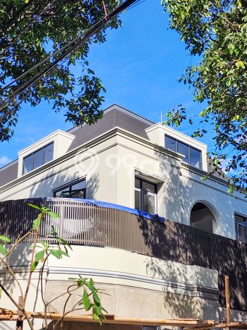 Ready to Use! Premium House LT 235m2 Desain Elegan di Pondok Indah Ready to Use! Premium House LT 235m2 Desain Elegan di Pondok Indah