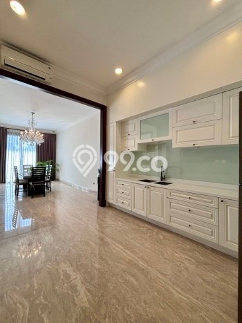 Disewakan Rumah Strategis LT 198m2 / LB 414m2 di Kemang, Jakarta Selatan Disewakan Rumah Strategis LT 198m2 / LB 414m2 di Kemang, Jakarta Selatan