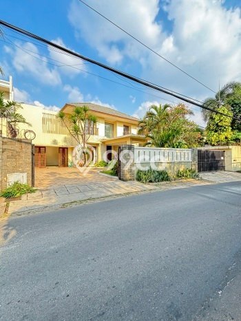 Disewakan Rumah Strategis LT 1000m2 / LB 1000m2 di Pejaten, Jakarta Selatan Disewakan Rumah Strategis LT 1000m2 / LB 1000m2 di Pejaten, Jakarta Selatan