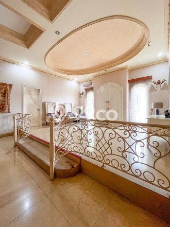 Rumah 3 Kamar Siap Huni Disewakan di Menteng Harga Kompetitif Rumah 3 Kamar Siap Huni Disewakan di Menteng Harga Kompetitif