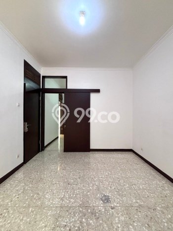 Rumah Elit LB 180m2 Siap Huni Desain Elegan di Pondok Indah, Jakarta Selatan Rumah Elit LB 180m2 Siap Huni Desain Elegan di Pondok Indah, Jakarta Selatan