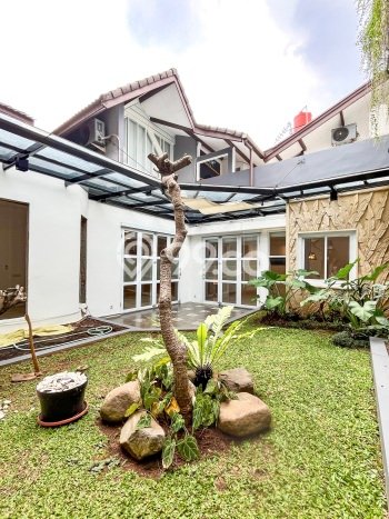 Hunian Modern dengan LT 412m2 & LB 450m2 Dikontrakkan di Pondok Indah Hunian Modern dengan LT 412m2 & LB 450m2 Dikontrakkan di Pondok Indah