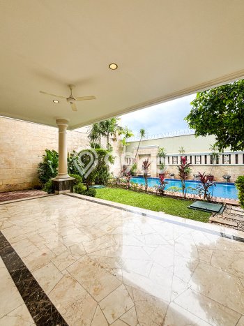 Rumah Mewah LB 600m2 Siap Huni Desain Elegan di Pondok Indah, Jakarta Selatan Rumah Mewah LB 600m2 Siap Huni Desain Elegan di Pondok Indah, Jakarta Selatan