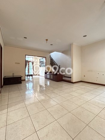 Hunian Mewah LB 200m2 Siap Pakai Desain Elegan di Pondok Indah, Jakarta Selatan Hunian Mewah LB 200m2 Siap Pakai Desain Elegan di Pondok Indah, Jakarta Selatan