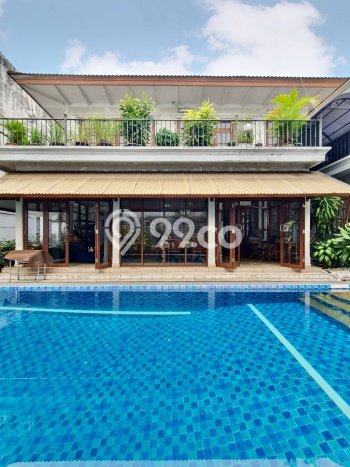 Rumah Elit LB 680m2 Siap Huni Desain Elegan di Pondok Indah, Jakarta Selatan Rumah Elit LB 680m2 Siap Huni Desain Elegan di Pondok Indah, Jakarta Selatan