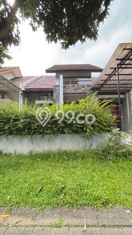 Rumah sewa siap pakai 3 KT di Citraland, Surabaya Rumah sewa siap pakai 3 KT di Citraland, Surabaya