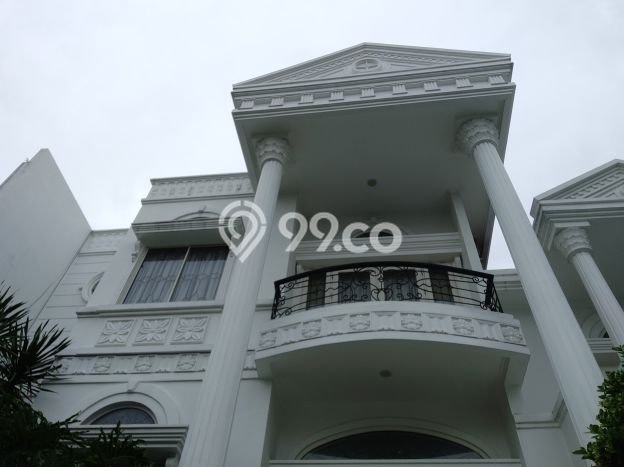 Rumah sewa siap pakai 5 Kamar Tidur di Citraland, Surabaya Rumah sewa siap pakai 5 Kamar Tidur di Citraland, Surabaya