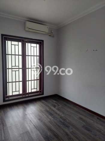 Disewakan! Rumah 2 Kamar Tidur &
1 Kamar Mandi di Citraland, Surabaya Disewakan! Rumah 2 Kamar Tidur &
1 Kamar Mandi di Citraland, Surabaya