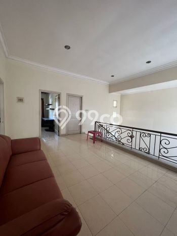 Sewa Rumah Murah di Citraland Surabaya dengan 5 KT Sewa Rumah Murah di Citraland Surabaya dengan 5 KT