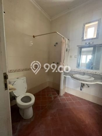 Sewa Rumah Murah di Citraland Surabaya dengan 5 KT Sewa Rumah Murah di Citraland Surabaya dengan 5 KT