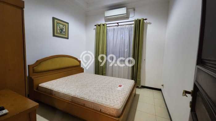 Disewakan Rumah Harga Terjangkau di Citraland Surabaya dengan 4 KT Disewakan Rumah Harga Terjangkau di Citraland Surabaya dengan 4 KT