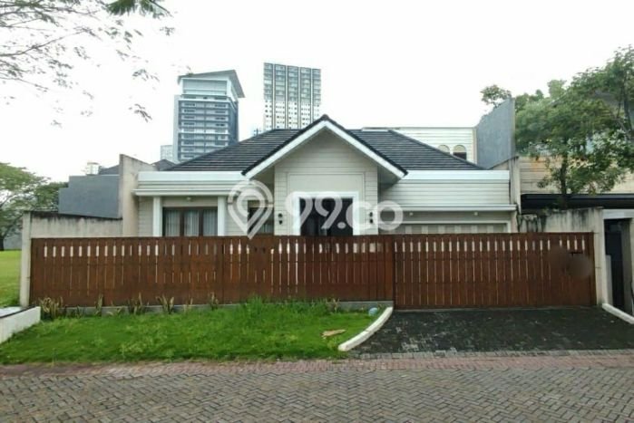 Rumah sewa siap huni 4 Kamar Tidur di Citraland, Surabaya Rumah sewa siap huni 4 Kamar Tidur di Citraland, Surabaya