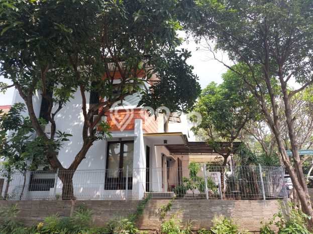 Disewakan! Rumah 3 Kamar Tidur &
3 Kamar Mandi di Citraland, Surabaya Disewakan! Rumah 3 Kamar Tidur &
3 Kamar Mandi di Citraland, Surabaya