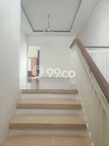 Rumah kawasan , 4 KT, Pemandangan Kota, Luas 240m2m² LB 200m2m² Rumah kawasan , 4 KT, Pemandangan Kota, Luas 240m2m² LB 200m2m²