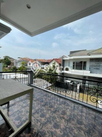 Disewakan! Rumah 4 Kamar Tidur &
2 Kamar Mandi di Citraland, Surabaya Disewakan! Rumah 4 Kamar Tidur &
2 Kamar Mandi di Citraland, Surabaya
