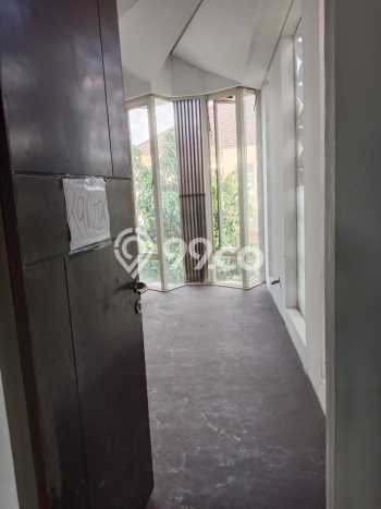 Disewakan! Rumah 3 Kamar Tidur &
3 Kamar Mandi di Citraland, Surabaya Disewakan! Rumah 3 Kamar Tidur &
3 Kamar Mandi di Citraland, Surabaya