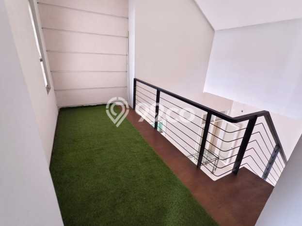 Rumah Kontrakan Surabaya LT 150m2 LB 100m2 Area Citraland Rumah Kontrakan Surabaya LT 150m2 LB 100m2 Area Citraland