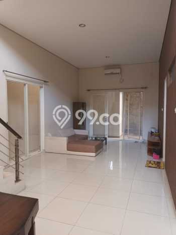 Rumah sewa siap huni 4 KT di Citraland, Surabaya Rumah sewa siap huni 4 KT di Citraland, Surabaya