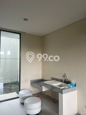 Disewakan Rumah Harga Terjangkau di Citraland Surabaya dengan 2 KT Disewakan Rumah Harga Terjangkau di Citraland Surabaya dengan 2 KT
