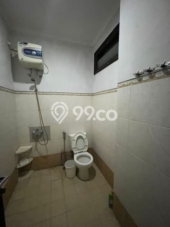 Disewakan! Rumah 4 Kamar Tidur &
3 Kamar Mandi di Citraland, Surabaya Disewakan! Rumah 4 Kamar Tidur &
3 Kamar Mandi di Citraland, Surabaya
